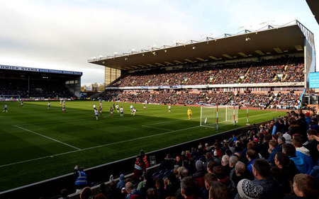 探讨两队在 探讨两队在