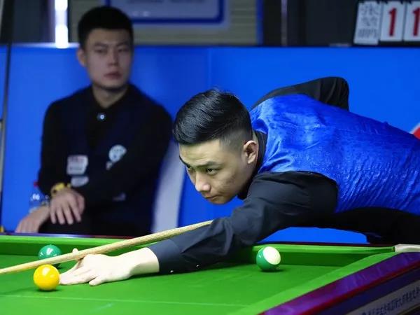 对手线条极 对手线条极